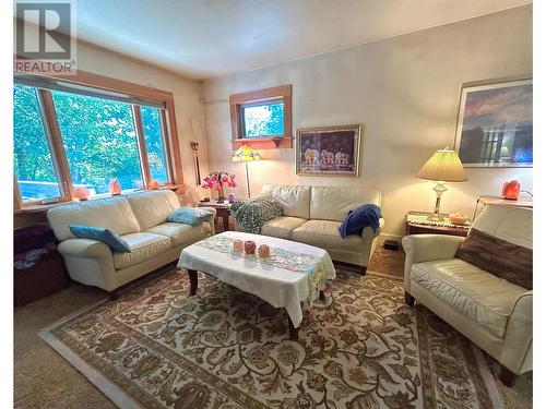 2153A Georgia Street, Rossland, BC - Indoor Photo Showing Living Room