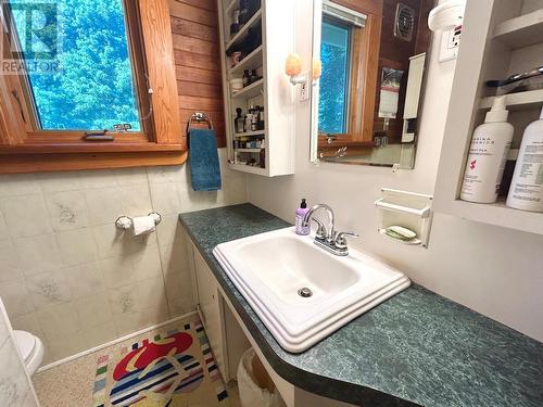 2153A Georgia Street, Rossland, BC - Indoor Photo Showing Bathroom