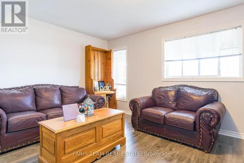 4 Marjoy Avenue, Barrie, ON - Indoor Photo Showing Living Room