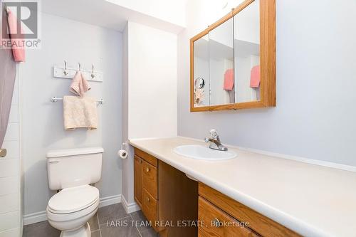 4 Marjoy Avenue, Barrie, ON - Indoor Photo Showing Bathroom