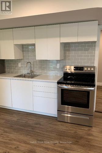 4 Marjoy Avenue, Barrie, ON - Indoor Photo Showing Kitchen With Double Sink