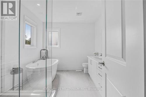 33 Autumn Drive, Wasaga Beach, ON - Indoor Photo Showing Bathroom