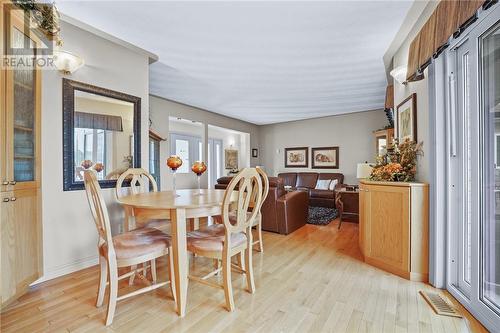 740 Dew Drop Road, Sudbury, ON - Indoor Photo Showing Dining Room