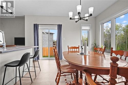 4137 Bonaventure Drive, Hanmer, ON - Indoor Photo Showing Dining Room