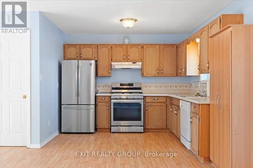 2 Wendy'S Lane, Brighton, ON - Indoor Photo Showing Kitchen