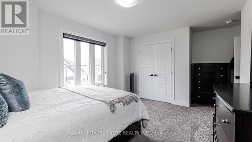 4079 Sugarmaple Crossing, London, ON - Indoor Photo Showing Bedroom