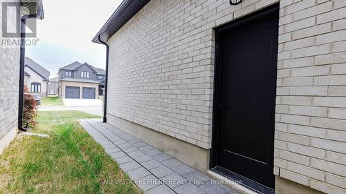 4079 Sugarmaple Crossing, London, ON - Outdoor With Exterior