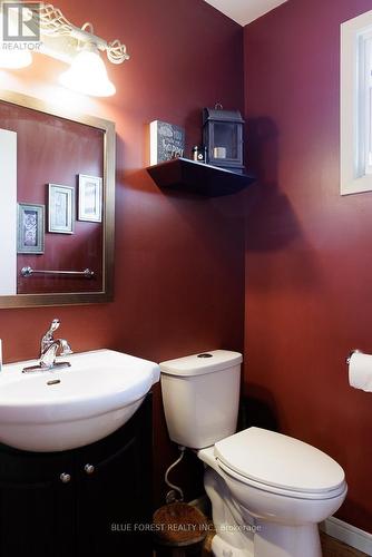 30 Butler Drive, St. Thomas, ON - Indoor Photo Showing Bathroom