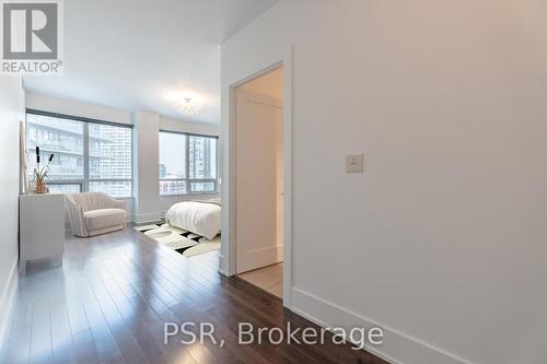 2122 - 20 Blue Jays Way, Toronto (Waterfront Communities), ON - Indoor