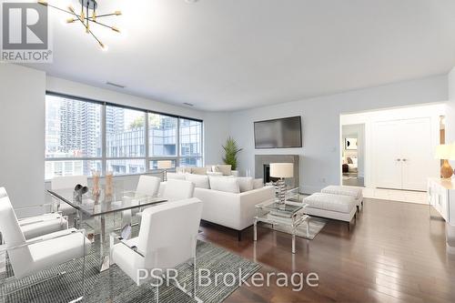 2122 - 20 Blue Jays Way, Toronto, ON - Indoor Photo Showing Living Room