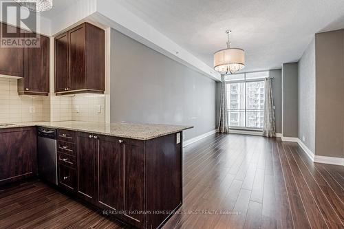 607 - 24 Woodstream Boulevard N, Vaughan (Vaughan Grove), ON - Indoor Photo Showing Kitchen