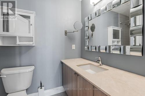 607 - 24 Woodstream Boulevard N, Vaughan (Vaughan Grove), ON - Indoor Photo Showing Bathroom