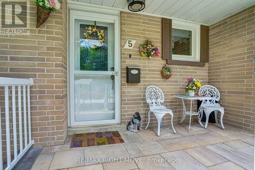 5 Dalton Crescent N, Orillia, ON - Outdoor With Exterior