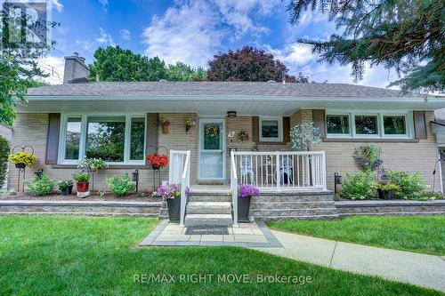 5 Dalton Crescent N, Orillia, ON - Outdoor With Facade