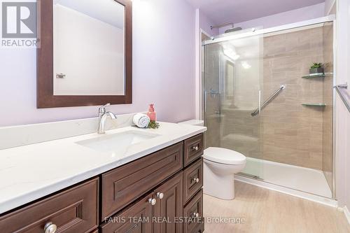 54 Kingsridge Road, Barrie (Innis-Shore), ON - Indoor Photo Showing Bathroom