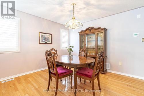 54 Kingsridge Road, Barrie (Innis-Shore), ON - Indoor Photo Showing Dining Room