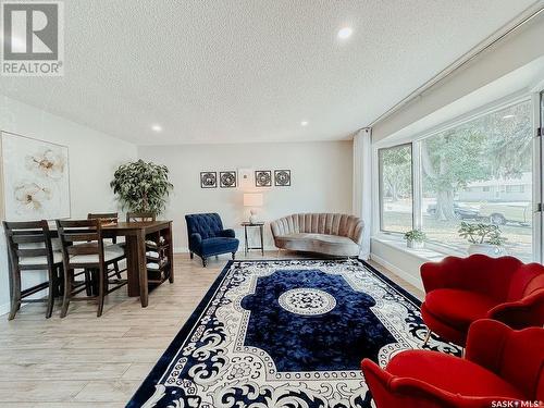 1178 Duffield Crescent, Moose Jaw, SK - Indoor Photo Showing Living Room