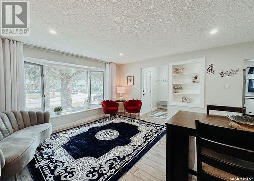 1178 Duffield Crescent, Moose Jaw, SK - Indoor Photo Showing Living Room