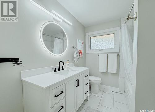 1178 Duffield Crescent, Moose Jaw, SK - Indoor Photo Showing Bathroom