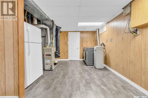 170 Sangster Boulevard, Regina, SK - Indoor Photo Showing Laundry Room