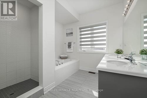 32 Dotchson Avenue, Caledon, ON - Indoor Photo Showing Bathroom