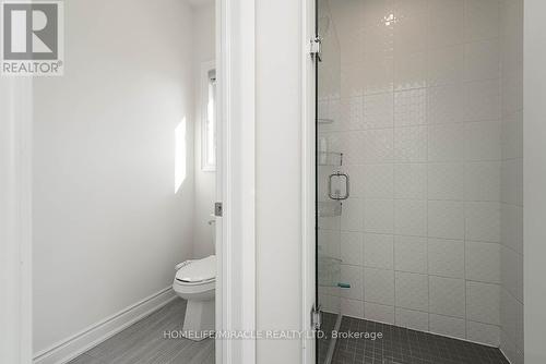 32 Dotchson Avenue, Caledon, ON - Indoor Photo Showing Bathroom