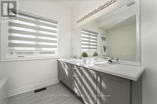 32 Dotchson Avenue, Caledon, ON - Indoor Photo Showing Bathroom