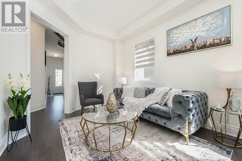 32 Dotchson Avenue, Caledon, ON - Indoor Photo Showing Living Room