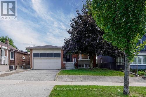 225 Park Lawn Road, Toronto (Stonegate-Queensway), ON - Outdoor