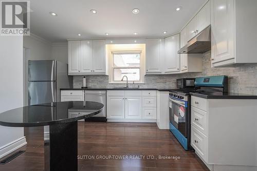 225 Park Lawn Road, Toronto (Stonegate-Queensway), ON - Indoor Photo Showing Kitchen