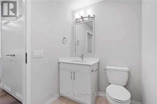 308 - 118 West Street, Port Colborne, ON - Indoor Photo Showing Bathroom