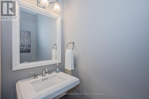 103 Ambrous Crescent, Guelph (Village), ON - Indoor Photo Showing Bathroom