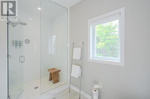 103 Ambrous Crescent, Guelph (Village), ON - Indoor Photo Showing Bathroom