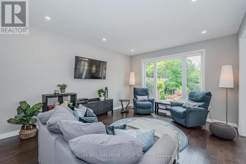 103 Ambrous Crescent, Guelph (Village), ON - Indoor Photo Showing Living Room