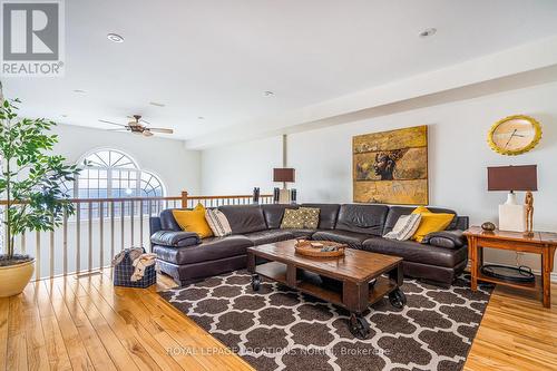 9 - 209707 Highway 26, Blue Mountains, ON - Indoor Photo Showing Living Room