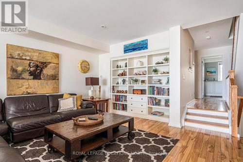 9 - 209707 Highway 26, Blue Mountains, ON - Indoor Photo Showing Living Room