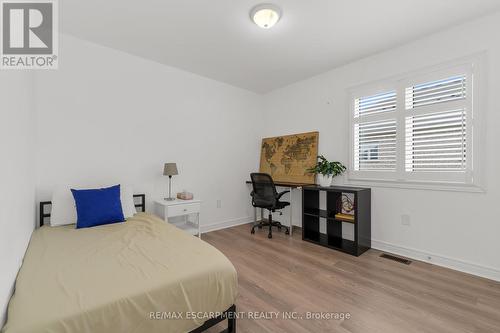 6 Durham Way, Niagara-On-The-Lake, ON - Indoor Photo Showing Bedroom