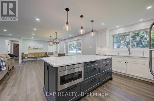 56 Main Street E, Mapleton, ON - Indoor Photo Showing Kitchen With Upgraded Kitchen