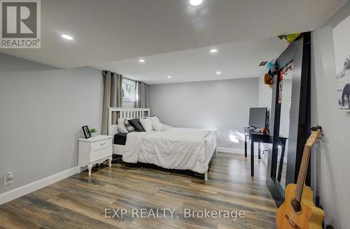 56 Main Street E, Mapleton, ON - Indoor Photo Showing Bedroom