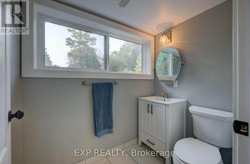 56 Main Street E, Mapleton, ON - Indoor Photo Showing Bathroom