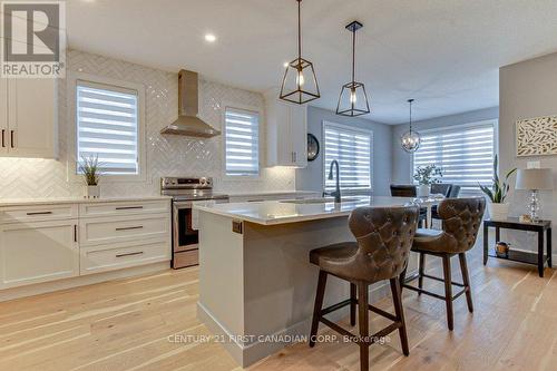 4103 Campbell Street N, London, ON - Indoor Photo Showing Kitchen With Upgraded Kitchen