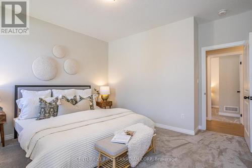 35 Lowrie Crescent, Tillsonburg, ON - Indoor Photo Showing Bedroom