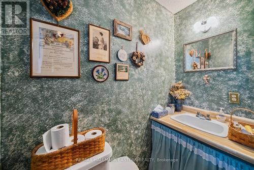 22 Fairview Avenue, Richmond Hill (South Richvale), ON - Indoor Photo Showing Bathroom