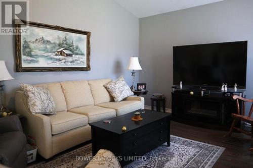 53 Darnley Street, Trent Hills (Hastings), ON - Indoor Photo Showing Living Room