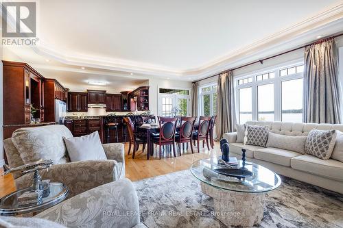 24 Gilson Point Place, Kawartha Lakes (Little Britain), ON - Indoor Photo Showing Living Room