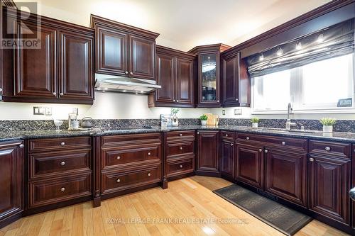 24 Gilson Point Place, Kawartha Lakes (Little Britain), ON - Indoor Photo Showing Kitchen