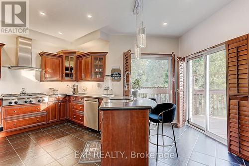 2044 Wilson Street, Innisfil (Alcona), ON - Indoor Photo Showing Kitchen