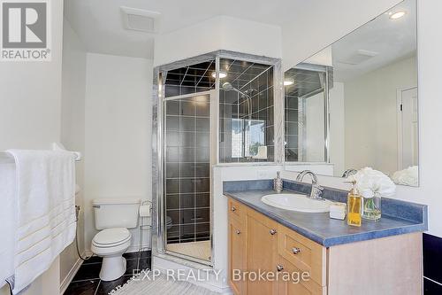 2044 Wilson Street, Innisfil (Alcona), ON - Indoor Photo Showing Bathroom