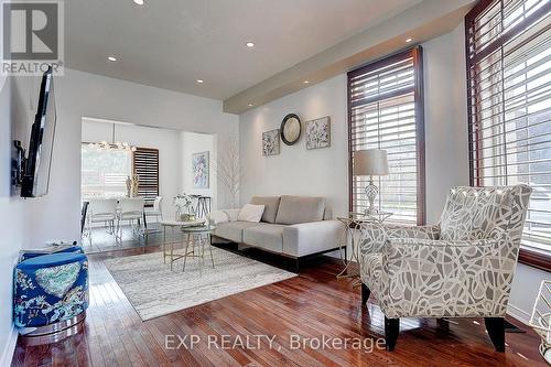 2044 Wilson Street, Innisfil (Alcona), ON - Indoor Photo Showing Living Room