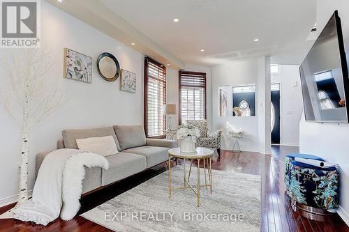 2044 Wilson Street, Innisfil (Alcona), ON - Indoor Photo Showing Living Room